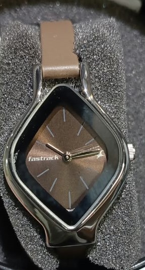 Fast track female 694563